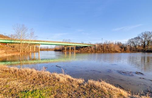 Golconda House | Walk to Ohio River Golconda Home with Water Views!