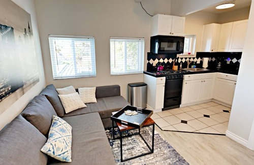 Golden Hill Apartment | Walkable to Downtown, NEW Jacuzzi, Fire pit, Outdoor Kitchen w Built in BBQ