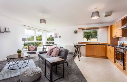 Kilmarnock Apartment | Walker Suite No60 - Donnini Apartments