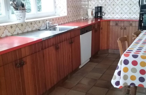 Plouhinec House | Walking distance from the beach, sea view, sleeps 14 Plouhinec 29 south
