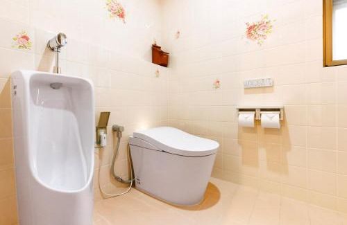 Maeganeku House | Walking distance to the beach & full of gourmet spots! Up to 8 people, free parking for 2 cars コーディアルステイA2