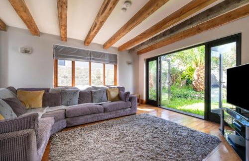 Tenby House | Wall Cottage Group