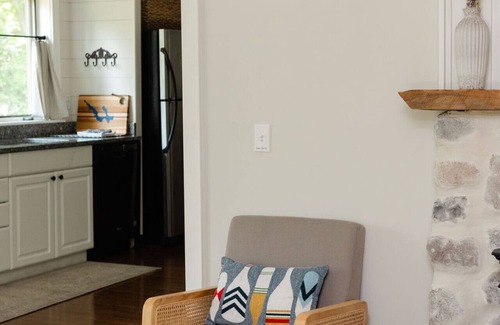 Walloon Lake House | Walloon Lake Hideaway Cottage