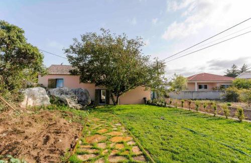 Varzea de Sintra House | Walnut Cottage - Cosiness between hills and sea.