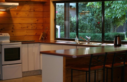 Christchurch Cabin | Walnut Grove Lodge sleeps 26, Spa, Tennis Court