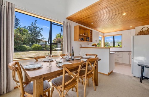 Wanaka Cottage | Wanaka Tranquility - Wanaka Holiday Home