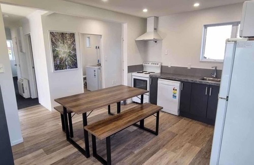 Invercargill House | Warm and Cosy - 3 Bedroom Home