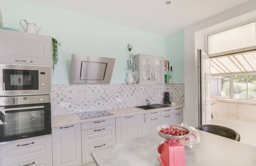 Robert-Espagne House | Warm and Family Home - High Range