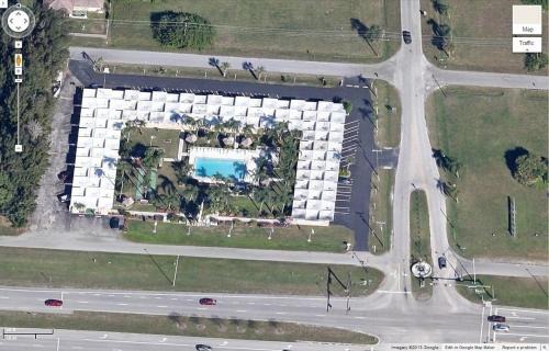 Warm Mineral Springs Hotel | Warm Mineral Springs Motel