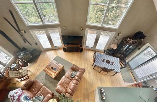 Indian Mountain House | Warm Mountain Escape Secluded Peaceful Hot Tub