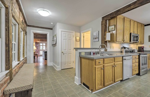 Pittsboro Cottage | Warm + Peaceful Home w/Fire Pit on Haw River