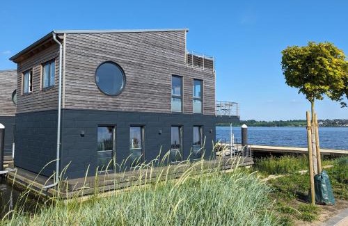 Schleswig House | Wasserhaus Schleiblüte