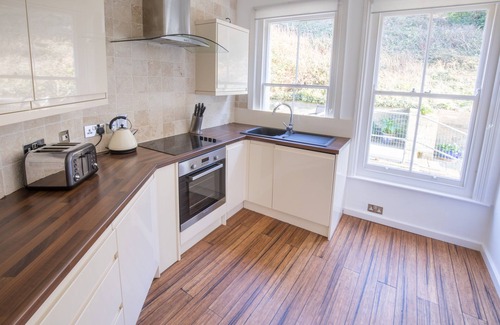 Totland Bay Apartment | Water's Edge Apartment, luxury, 3 bed, sleeps 6