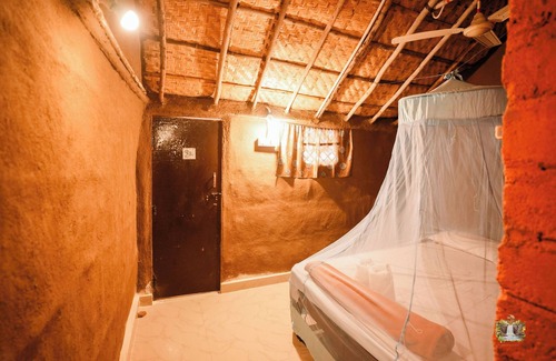 Sanapur Hotel | Waterfall Guesthouse