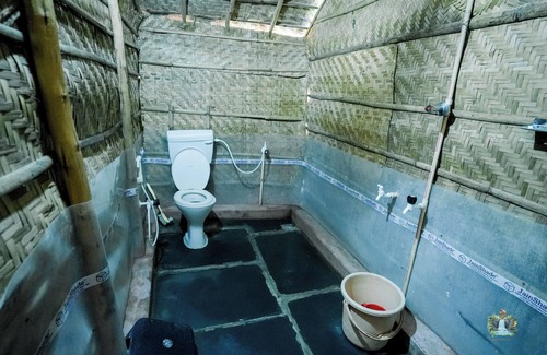 Sanapur Hotel | Waterfall Guesthouse