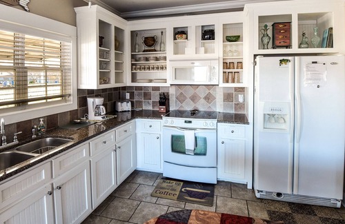 Groveoak House | Waterfront ~ 2 Slip Boathouse ~ Pets Always Welcome! Comfort Inside & Out!