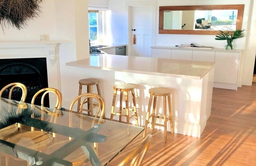 Goolwa House | Waterfront Accommodation - Goolwa Township