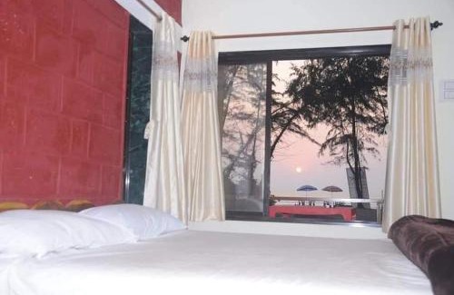 Murud-Harnai Hotel | Waterfront Beach Resort