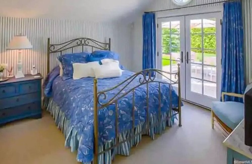 Essex Village Cottage | Waterfront Cottage