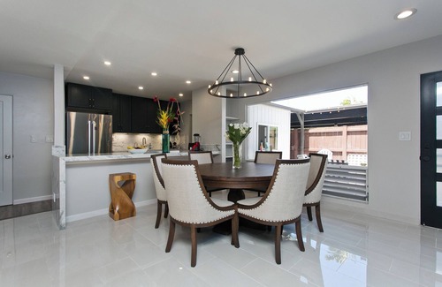 Portlock House | WATERFRONT! FISH FROM DOCK OR KAYAK TO THE OCEAN. MINUTES TO BEACH! LUXURY HOME