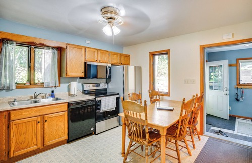 Fond du Lac House | Waterfront Fond du Lac Home on DeNeveu Lake!