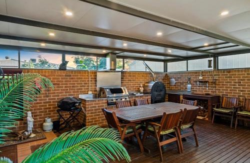 Yarrawonga House | Waterfront Haven