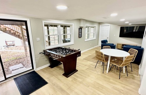 Mineral House | waterfront, hot tub, firepit, room to spread out!