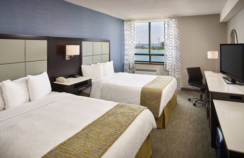 Burlington Hotel | Waterfront Hotel Downtown Burlington