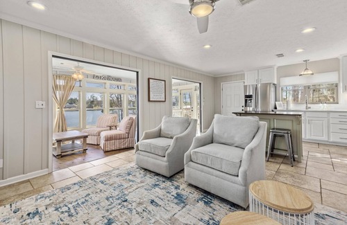 Dadeville House | Waterfront House & Guest House on Lake Martin!