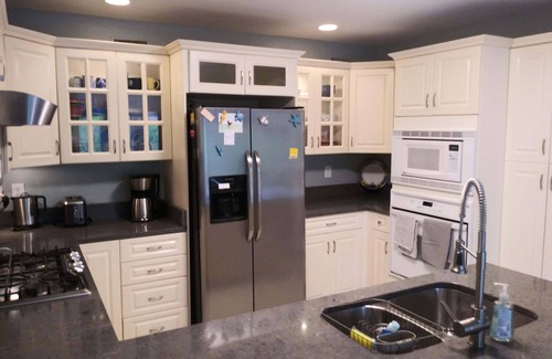 Wilmington House | Waterfront house. Pier, kayak, fishing, privacy, nature. Near beaches, boating.