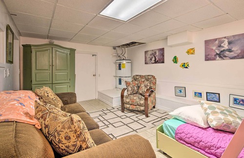 West Juneau Cottage | Waterfront House w/Glacial Views - Near Downtown!