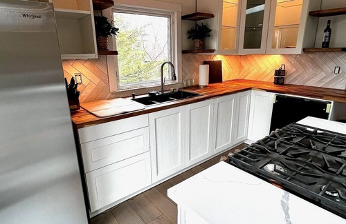 Clinton House | Waterfront Lakehouse in Clinton, CT with Hot Tub!