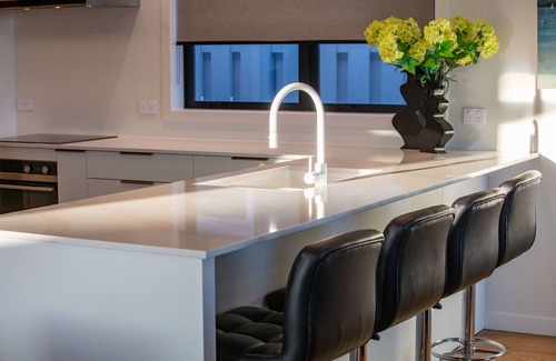 Omokoroa House | Waterfront Oasis - Omokoroa Holiday Home