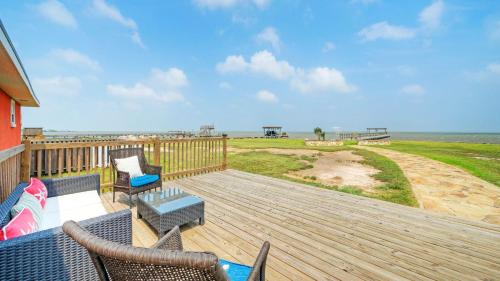 Flour Bluff House | Waterfront Retreat w Private Boat Dock Patio Views Shore Thing by AvantStay