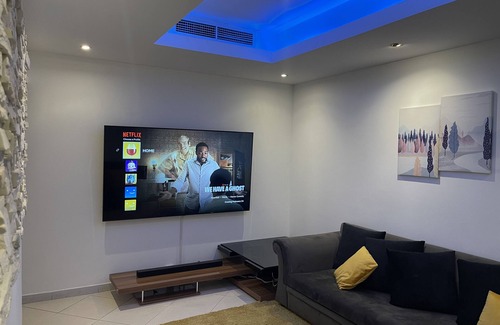 Al Majaz Apartment | WATERFRONT ROYAL 3BR APARTMENT - 5 MIN FROM BEACH