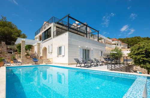 Milna (Brac) Villa | WATERFRONT SEA DREAM VILLA
