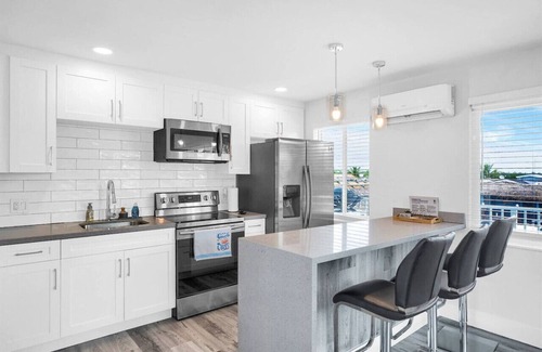 Key Largo Apartment | Waterfront Studio 1| Kayaks | Pool |Bay View |Wifi