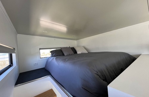 Kawhia Cottage | Waterfront Tiny House on Kawhia Harbour.