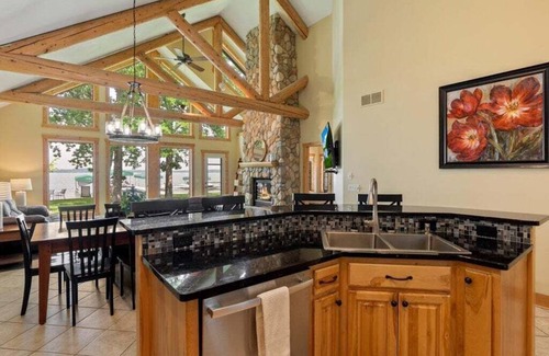 Nisswa House | Waterfront Townhome on Gull Lake | Pontoon Rentals Available