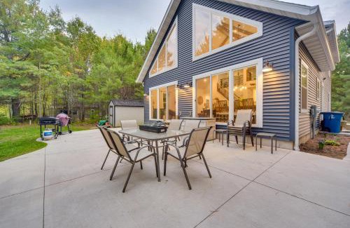 Webster House | Waterfront Webster Cabin with Dock on Warner Lake!