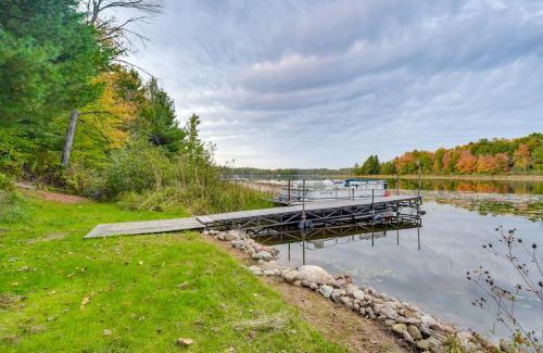 Webster House | Waterfront Webster Cabin with Dock on Warner Lake!