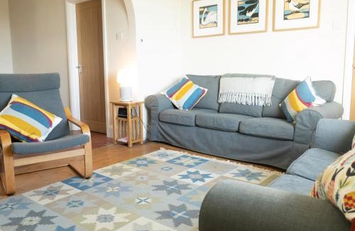 St Brides House | Waters Edge