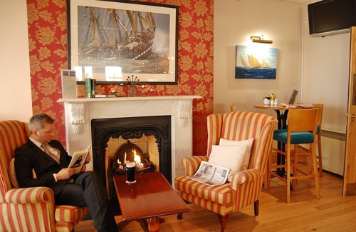 Cobh Hotel | WatersEdge Hotel
