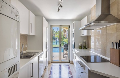 Sotogrande Apartment | Waterside marina view 3 bedroom apartment with private pool in Puerto Sotogrande