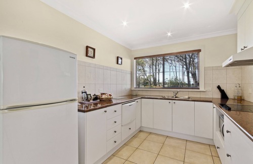 Lakes Entrance Cottage | Waverley House Cottages