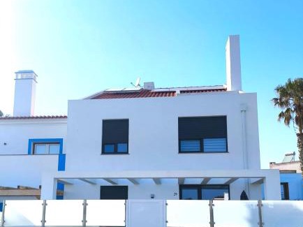 Porto Covo House | Waves and Trails