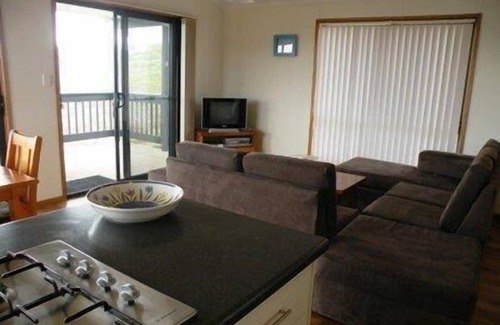 Duncan Cottage | Waves and Wildlife