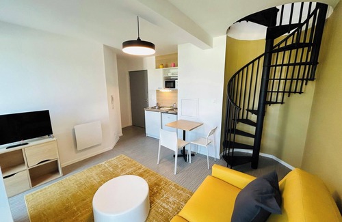 Barbatre Apartment | We Live In R - Duplex 503