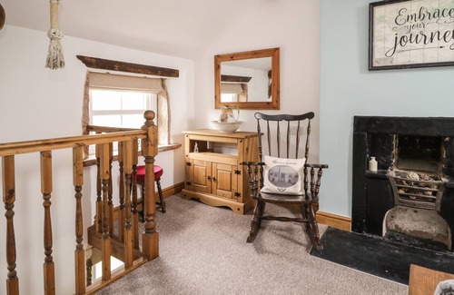 Carlisle Cottage | WEAVERS COTTAGE, pet friendly, with open fire in Burgh By Sands