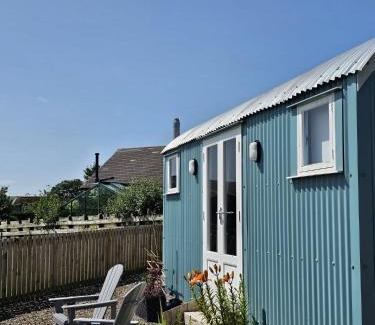 Kirkmichael Ski Chalet | Wee Shepherds Hut Maybole